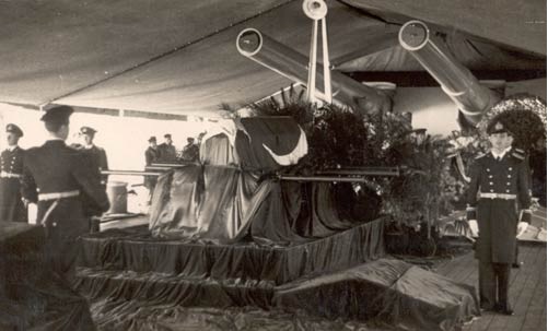 Atatürk'ün naaşı Yavuz zırhlısında, 19 Kasım 1938.